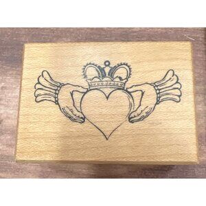W. M. Rubber stamp D3353 Heart Wings Crown Fine Line Classics inkadinkadoo